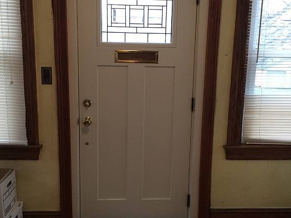 2nd image of 383 Pelton Ave