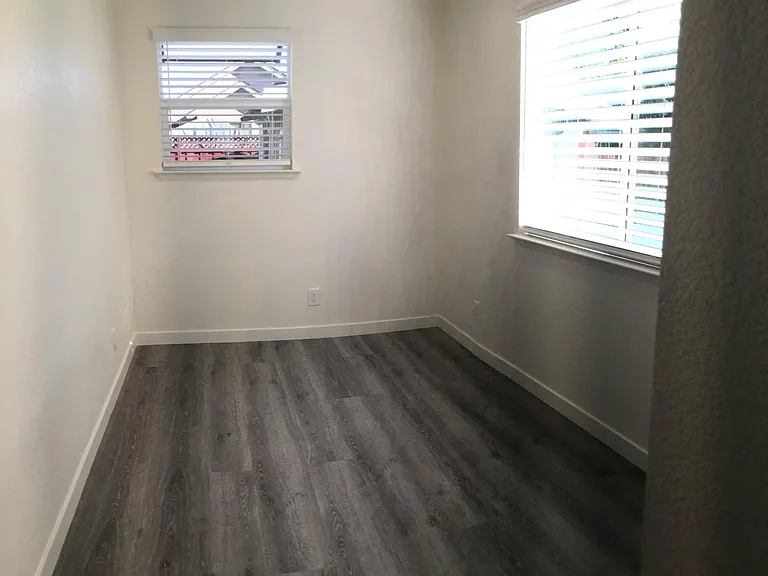 374 Raymond Ave — Photo 12