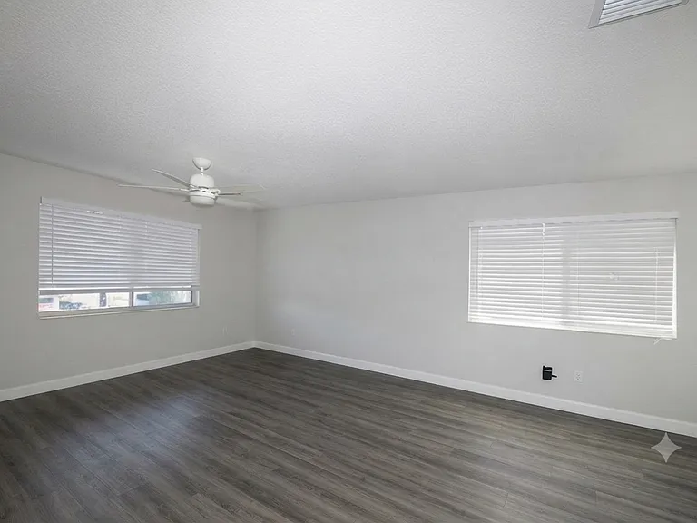 1834 Bough Ave #4 — Photo 4