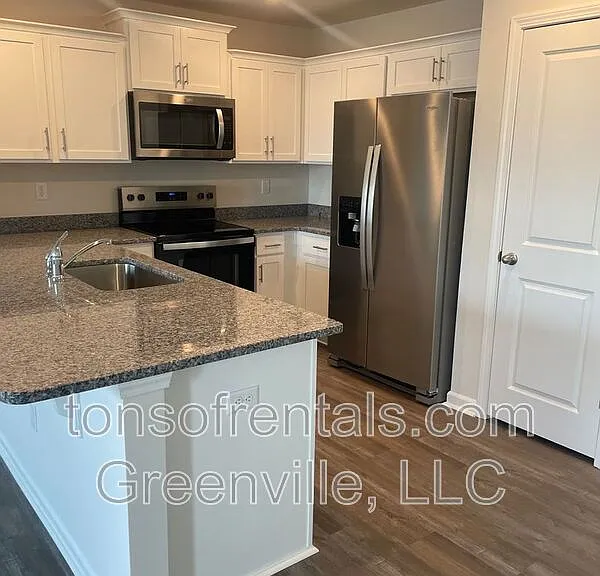 808 Embark Cir — Photo 2