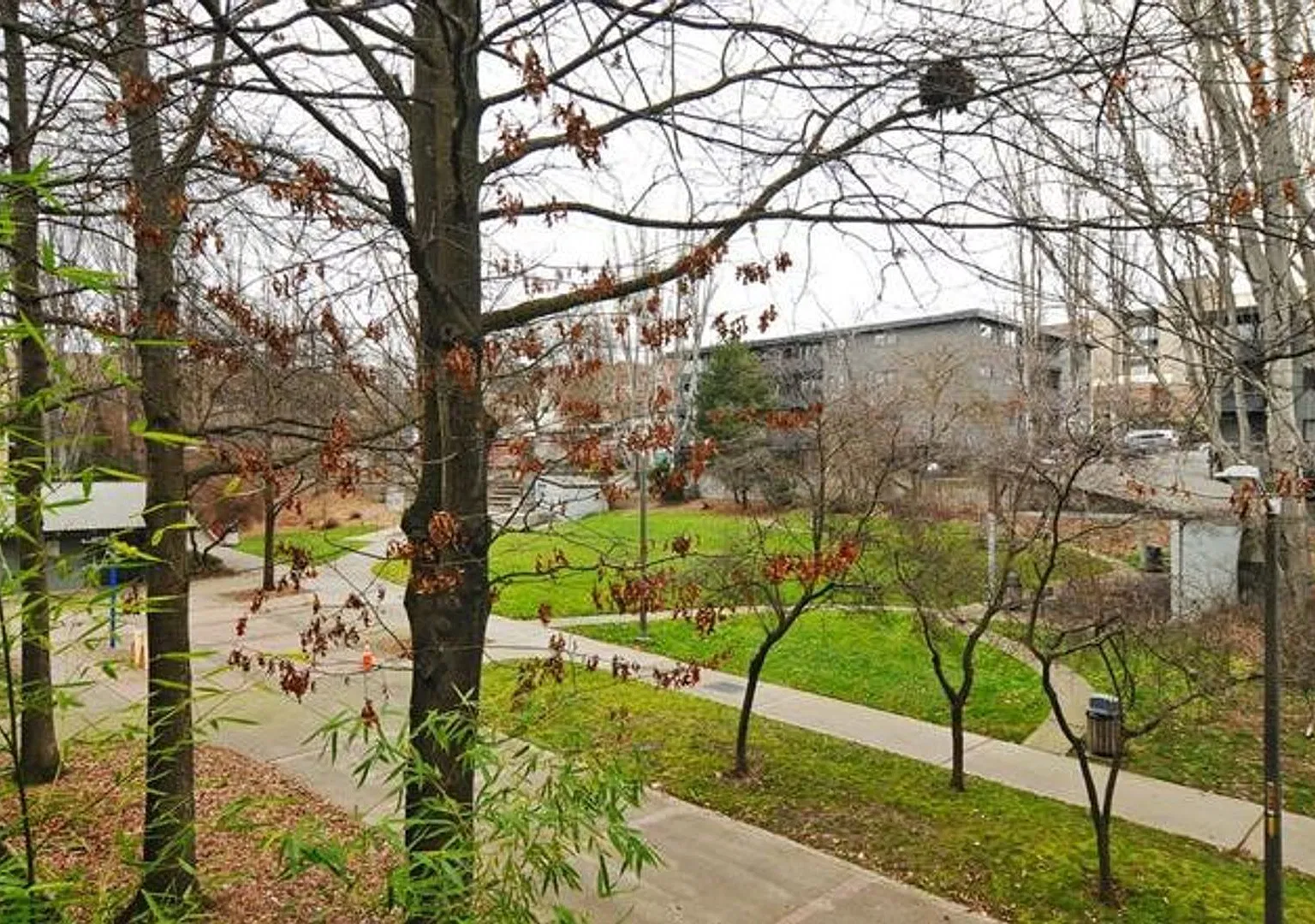 Available Now! Beautiful Squire Park Townhome Featuring Fireplace And Private Outdoor Space — Photo 2