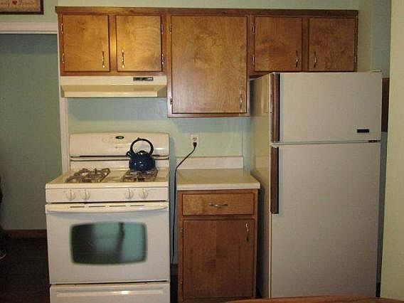 4th image of 439 Wood Ave