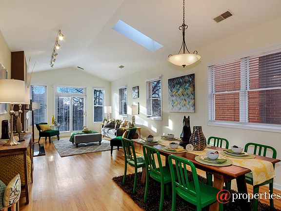 Living Room / Dining Room