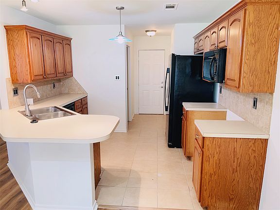 5th image of 102 Northridge Dr