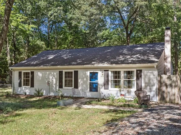 7656 Walnut Rd, Gloucester, VA 23061