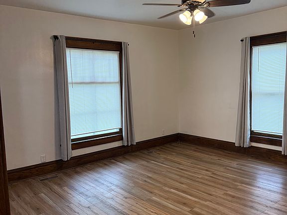 4th image of 260 Jones St