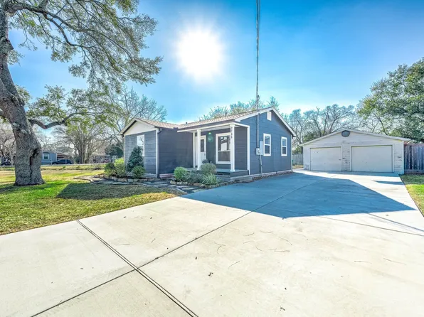 2738 Lilac St, Pasadena, TX 77503