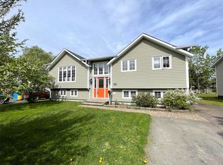 9 Conway St, Grand Falls Windsor, NL A2A2P4
