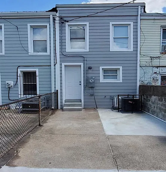 224 N Rose St — Photo 21