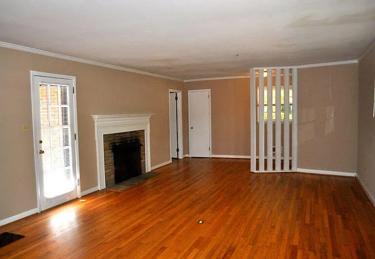 2309 Airline Dr — Photo 6