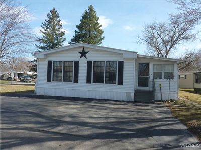 827 Arrowwood Pl, Niagara Falls, NY, 14304