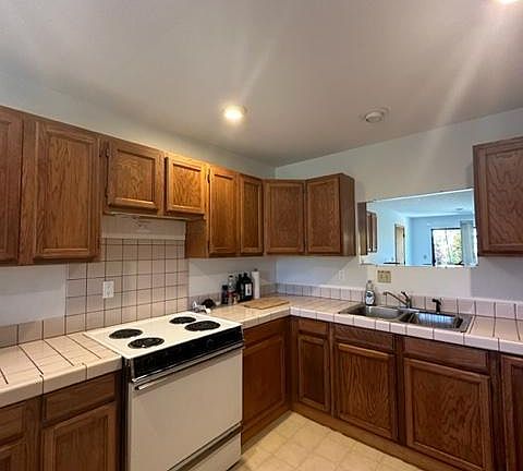 3rd image of 73-1232B Melomelo St #B