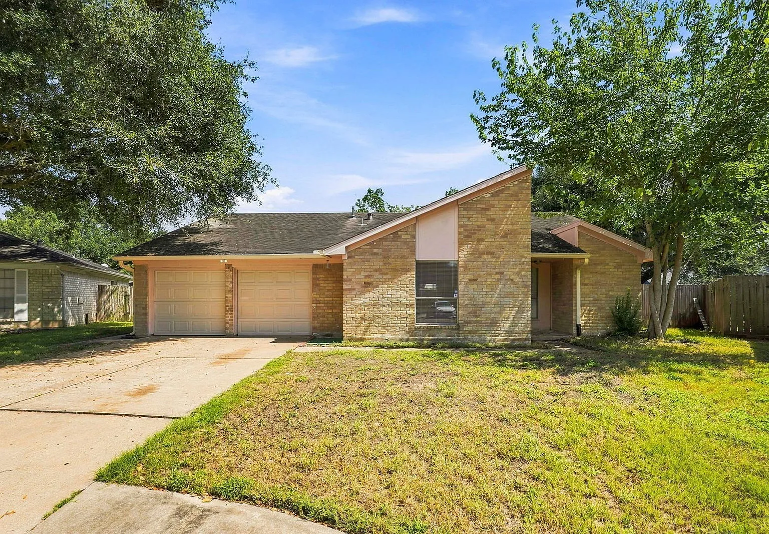 3 bed, 2.0 bath, 1620 sqft, $1,699 — Photo 1