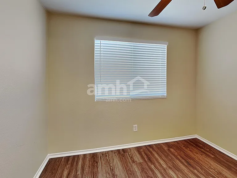 7926 N 54th Dr — Photo 19