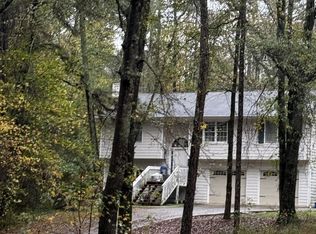 83 Laurel Ln, Carrollton, GA 30116