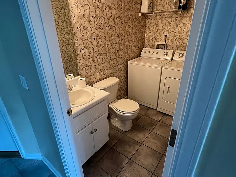 176 Woodmere Dr — Photo 6