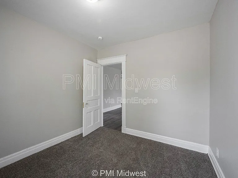 538 W 29th St #B — Photo 19