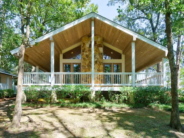 171 Chrystal Ln, Ridgeville, SC 29472