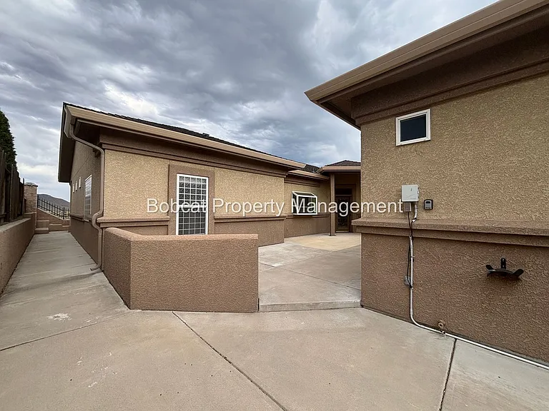 963 Ranchview Cir — Photo 60