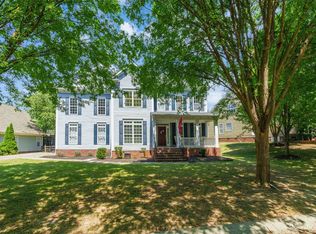 811 Brooksmill Dr, Tega Cay, SC 29708