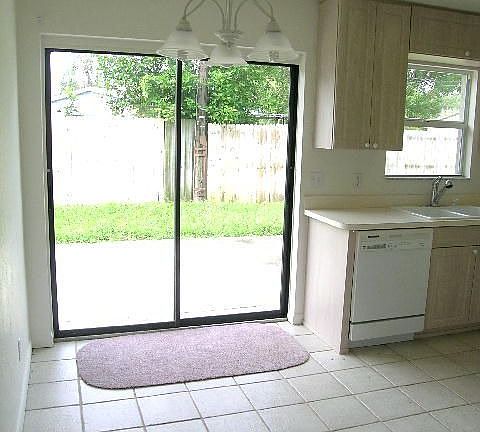 5th image of 5280 86th Ave