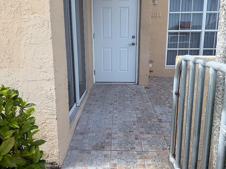 12055 SW 19th Ln #231 — Photo 23