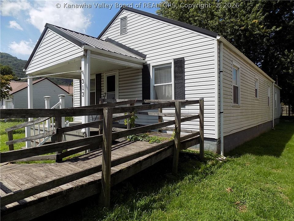 1st image of 313 E 10th St