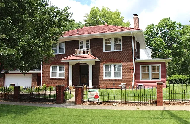 1506 W Main St photo 1
