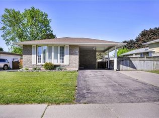 267 Kingswood Dr, Kitchener, ON N2E 1S1