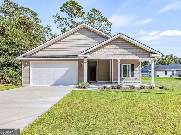 1002 Oglethorpe Ln, Darien, GA 31305