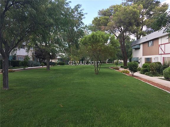 2nd image of 191 Greenbriar Townhouse Way