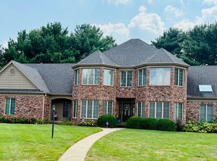4011 Pinecrest Dr, Champaign, IL
