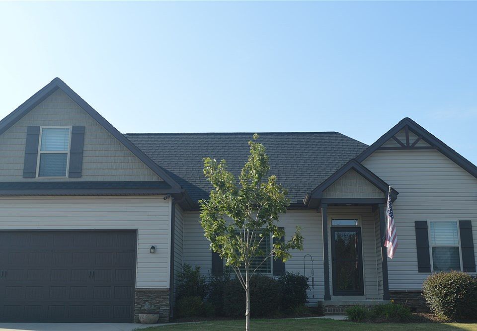 1st image of 409 Isabella Dr