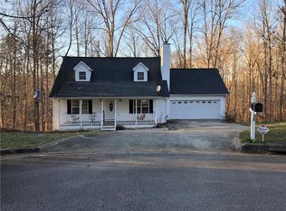 7382 Berry Hill Dr, Gainesville, GA 30507