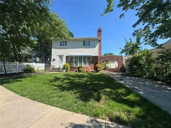 175 Thomas St, Staten Island, NY 10306