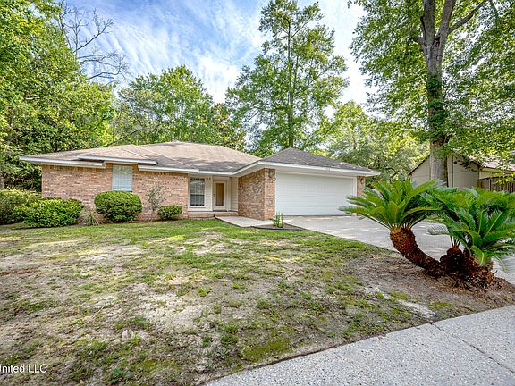 4th image of 108 Water Oaks Cv
