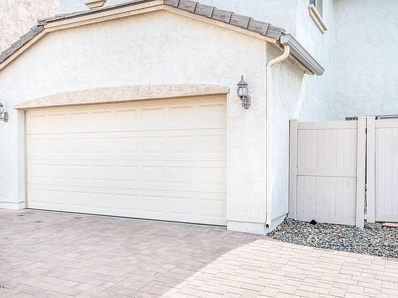 3rd image of 5352 W Molly Ln