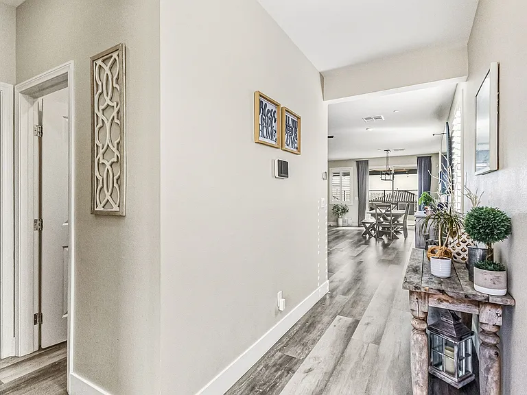 5390 Robinera Ct — Photo 30