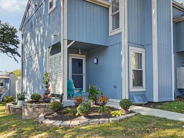 81 Schooner Ln #1, Lake Saint Louis, MO 63367