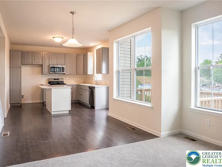3740 Samantha Ln — Photo 28