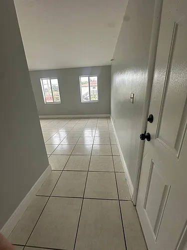 1216 SW 39th Ave Photo 1