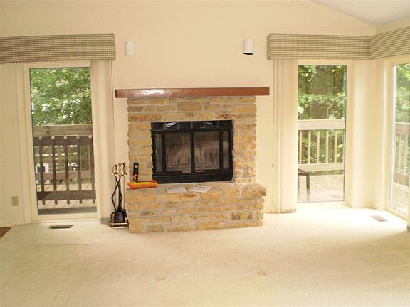 2nd image of 9772 S Harbour Pointe Dr #31