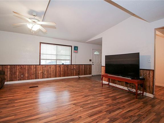 4th image of 206 Beaudelaire Dr