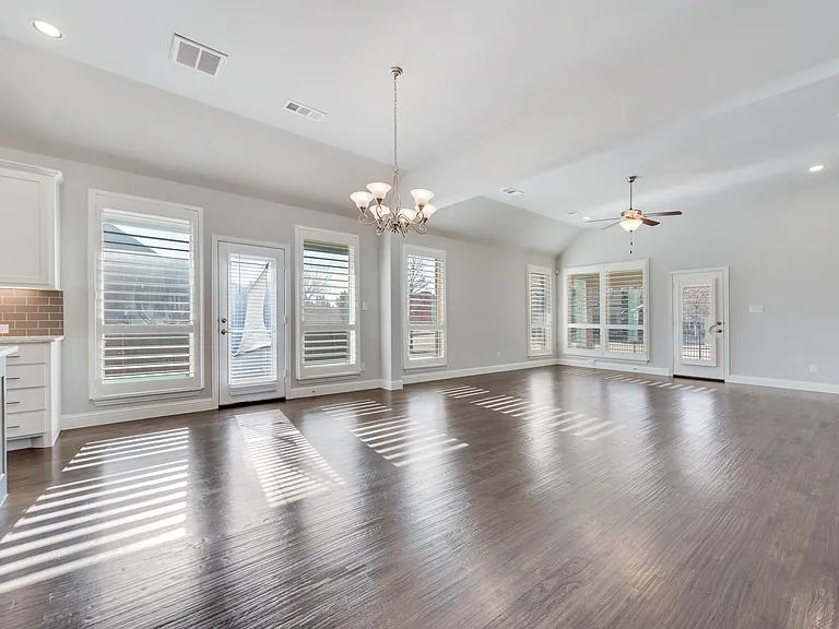 4420 Avenida Ln — Photo 10