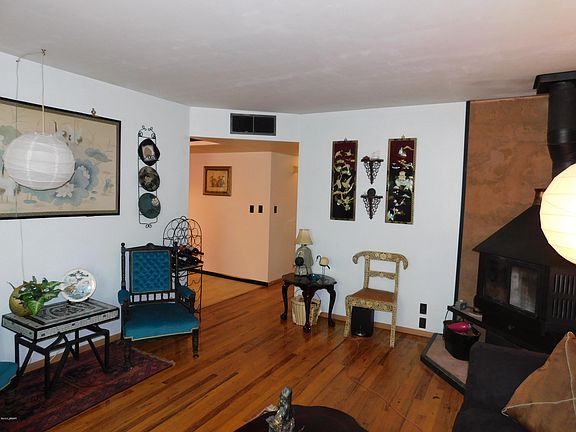 5th image of 1325 W Buffalo St