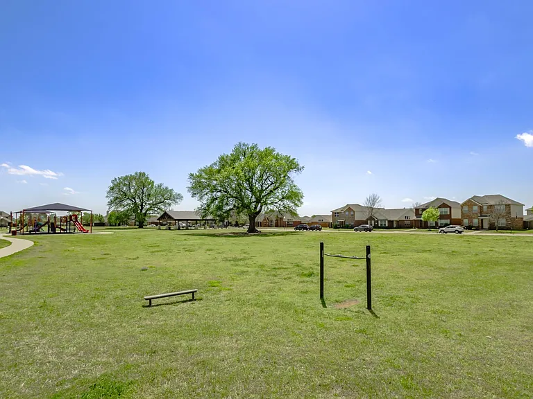 8915 Wild Rose Ln — Photo 34