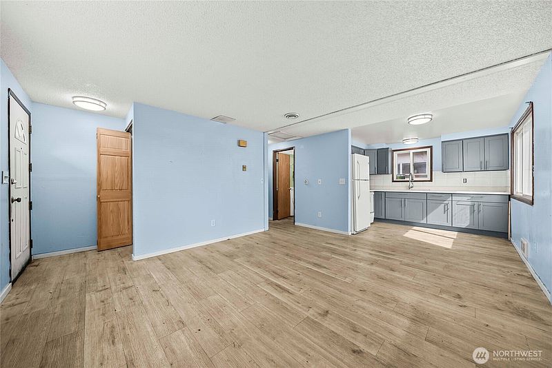 5th image of 6919 Carleton Avenue S