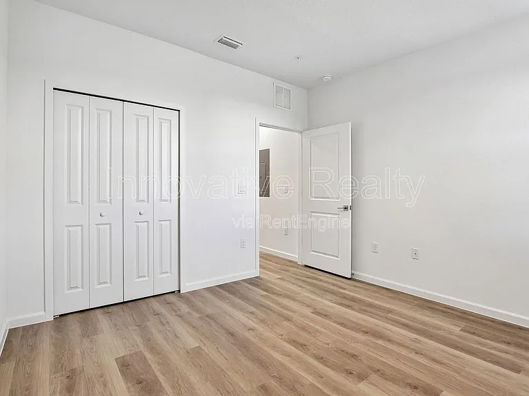 Venture Apartments — Photo 115