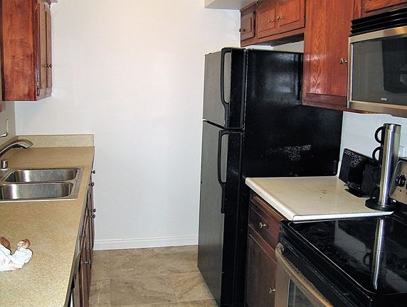 4th image of 12082 Bailey St APT D