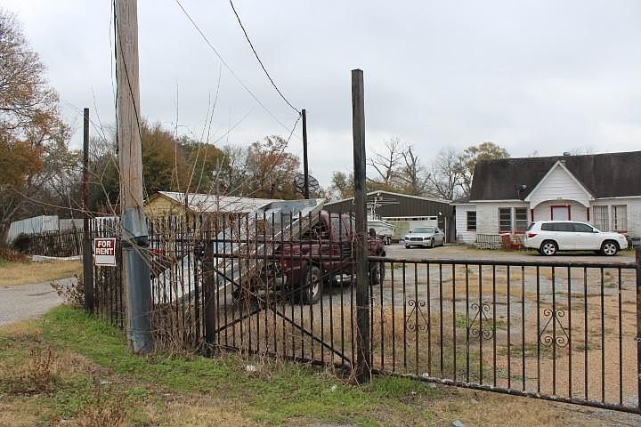 1st image of 5701 Chippewa Blvd
